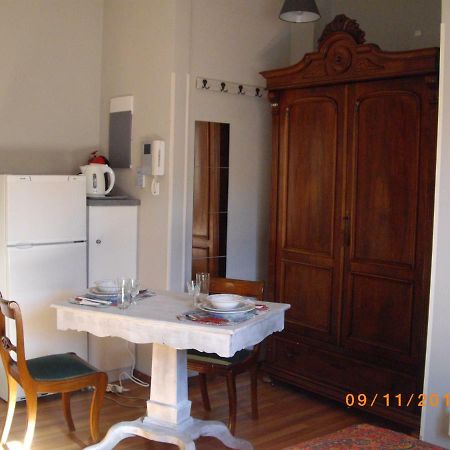The 25Sqm Sunny, Modern And Comfortable Αθήνα Εξωτερικό φωτογραφία