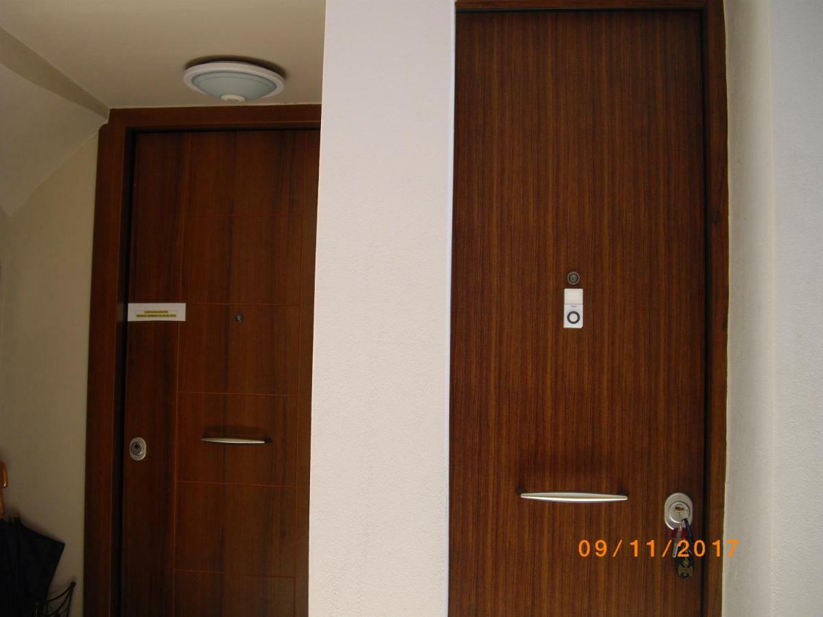 The 25Sqm Sunny, Modern And Comfortable Αθήνα Εξωτερικό φωτογραφία